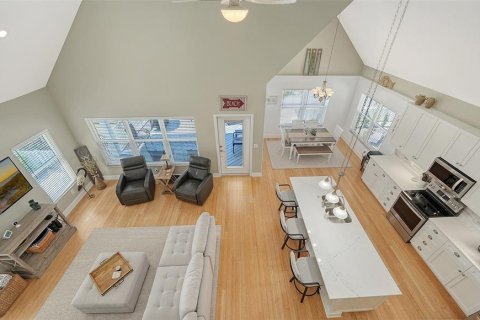 House in Holmes Beach, Florida 3 bedrooms, 176.14 sq.m. № 1572137 - photo 18