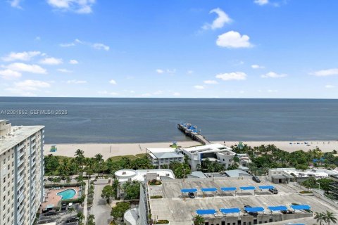 Copropriété à vendre à Pompano Beach, Floride: 1 chambre, 72 m2 № 2351315 - photo 2