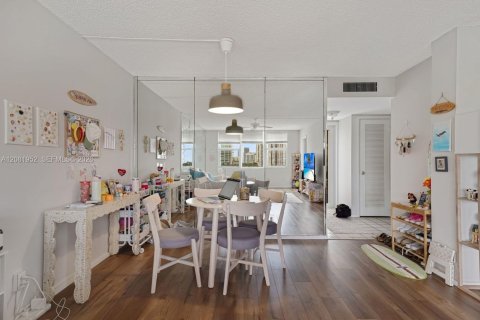 Copropriété à vendre à Pompano Beach, Floride: 1 chambre, 72 m2 № 2351315 - photo 7