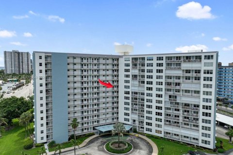 Studio à Condo à Pompano Beach, Floride  № 2351315