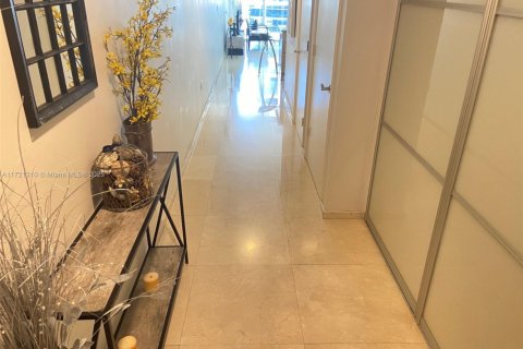 Condominio en alquiler en Hallandale Beach, Florida, 1 dormitorio, 75.34 m2 № 2016243 - foto 7