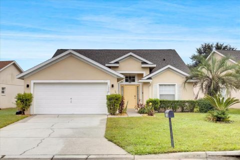House in Clermont, Florida 4 bedrooms, 155.98 sq.m. № 2329796