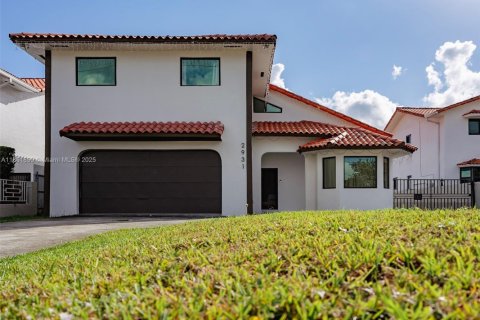 House in Miami, Florida 5 bedrooms, 345.41 sq.m. № 1871380 - photo 1