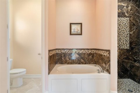 House in Sarasota, Florida 3 bedrooms, 188.22 sq.m. № 1430820 - photo 26
