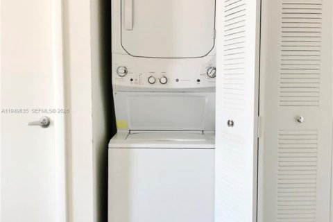 Снять в аренду кондоминиум в Майами, Флорида 1 спальня, 63.64м2, № 2005722 - фото 10