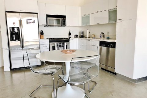 Снять в аренду кондоминиум в Майами, Флорида 1 спальня, 63.64м2, № 2005722 - фото 5