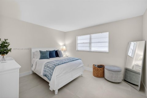 Condo in Hallandale Beach, Florida, 2 bedrooms  № 2066085 - photo 6