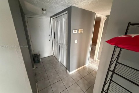 Copropriété à louer à Lauderdale Lakes, Floride: 1 chambre, 74.32 m2 № 1975042 - photo 24