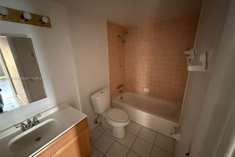 Copropriété à louer à Lauderdale Lakes, Floride: 1 chambre, 74.32 m2 № 1975042 - photo 25