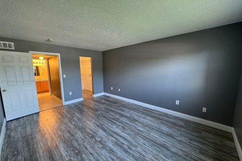 Copropriété à louer à Lauderdale Lakes, Floride: 1 chambre, 74.32 m2 № 1975042 - photo 15