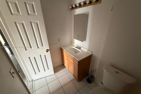 Copropriété à louer à Lauderdale Lakes, Floride: 1 chambre, 74.32 m2 № 1975042 - photo 30