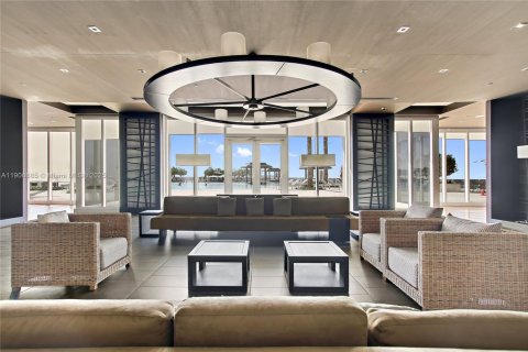 Condominio en alquiler en Hallandale Beach, Florida, 3 dormitorios, 145.95 m2 № 1963196 - foto 15