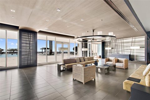 Condominio en alquiler en Hallandale Beach, Florida, 3 dormitorios, 145.95 m2 № 1963196 - foto 14