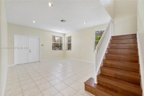 Снять в аренду виллу или дом в Уэстон, Флорида 5 спален, 222.04м2, № 1998229 - фото 5