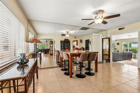 Villa ou maison à vendre à Saint Petersburg, Floride: 3 chambres, 230.4 m2 № 2419685 - photo 14
