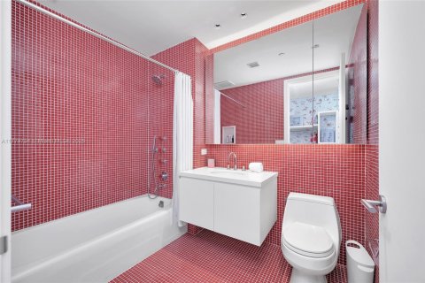 Condo in Miami, Florida, 3 bedrooms  № 2012611 - photo 30