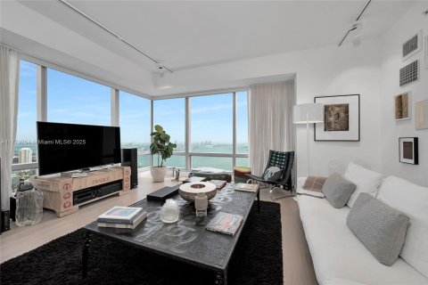Condo in Miami, Florida, 3 bedrooms  № 2012611 - photo 8