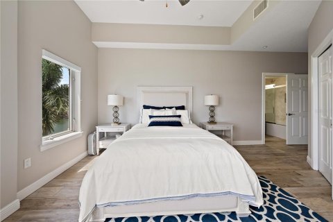 Condo in Clearwater, Florida, 3 bedrooms № 2210156 - photo 21