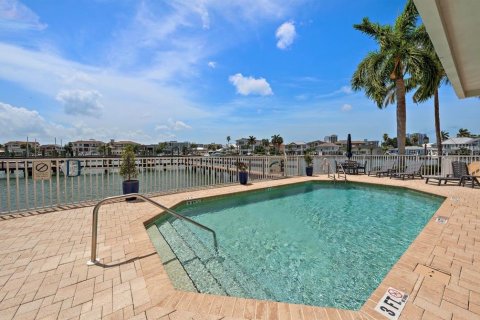 Condo in Clearwater, Florida, 3 bedrooms № 2210156 - photo 30