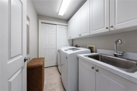 Condo in Clearwater, Florida, 3 bedrooms № 2210156 - photo 25