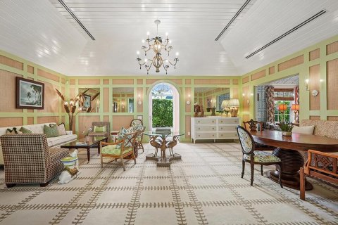 House in Palm Beach, Florida 3 bedrooms, 254.37 sq.m. № 2392851 - photo 6