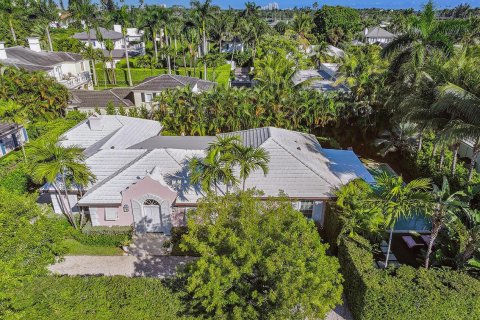 House in Palm Beach, Florida 3 bedrooms, 254.37 sq.m. № 2392851 - photo 20