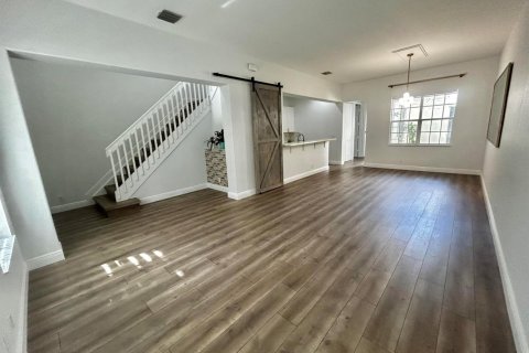 Townhouse in Boynton Beach, Florida 3 bedrooms, 155.89 sq.m. № 2402482 - photo 4
