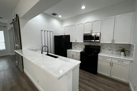 Townhouse in Boynton Beach, Florida 3 bedrooms, 155.89 sq.m. № 2402482 - photo 7