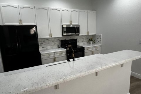 Townhouse in Boynton Beach, Florida 3 bedrooms, 155.89 sq.m. № 2402482 - photo 6