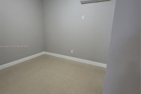 Appartement à louer à North Bay Village, Floride: 1 chambre, 41.81 m2 № 1999521 - photo 17