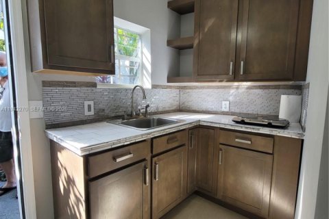 Appartement à louer à North Bay Village, Floride: 1 chambre, 41.81 m2 № 1999521 - photo 9