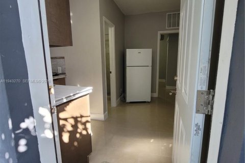 Appartement à louer à North Bay Village, Floride: 1 chambre, 41.81 m2 № 1999521 - photo 7