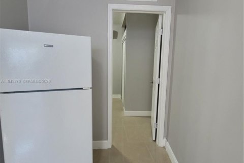 Appartement à louer à North Bay Village, Floride: 1 chambre, 41.81 m2 № 1999521 - photo 12