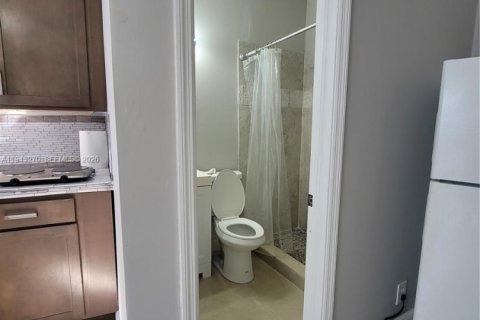 Appartement à louer à North Bay Village, Floride: 1 chambre, 41.81 m2 № 1999521 - photo 10