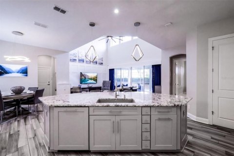 Villa ou maison à vendre à Orlando, Floride: 4 chambres, 302.68 m2 № 2432662 - photo 21