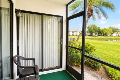 Condo in Oldsmar, Florida, 2 bedrooms № 2206562 - photo 25
