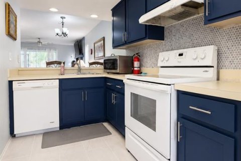 Condo in Oldsmar, Florida, 2 bedrooms № 2206562 - photo 7