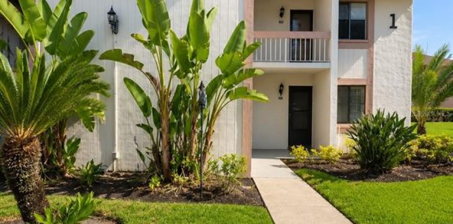 Condo in Oldsmar, Florida, 2 bedrooms № 2206562