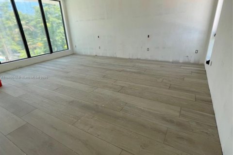 Casa en venta en Miami, Florida, 6 dormitorios № 1839117 - foto 10