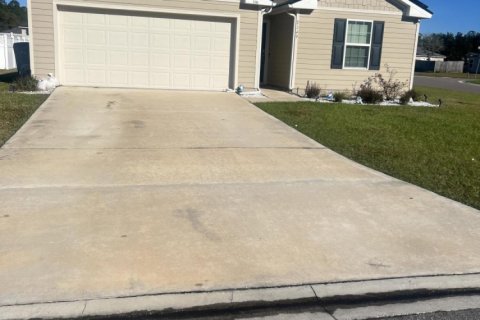 House in Jacksonville, Florida 4 bedrooms, 138.42 sq.m. № 843369 - photo 1
