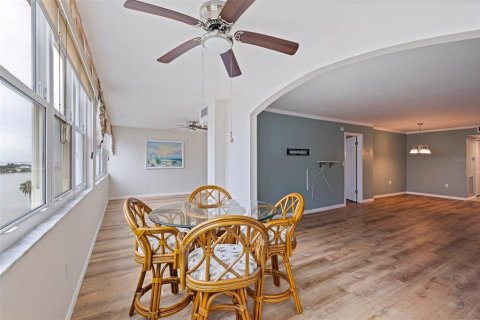 Copropriété à vendre à Saint Petersburg, Floride: 2 chambres, 149.11 m2 № 1913477 - photo 13