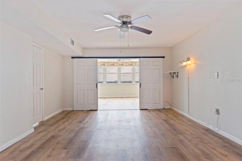 Copropriété à vendre à Saint Petersburg, Floride: 2 chambres, 149.11 m2 № 1913477 - photo 20