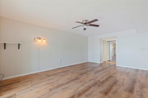 Copropriété à vendre à Saint Petersburg, Floride: 2 chambres, 149.11 m2 № 1913477 - photo 22
