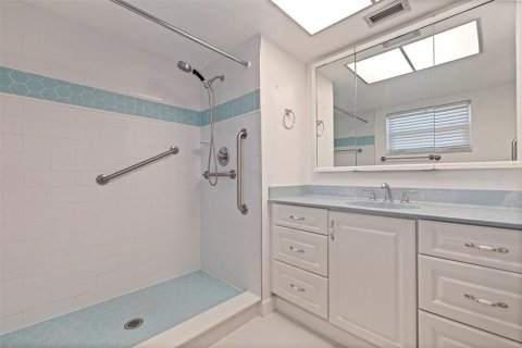 Copropriété à vendre à Saint Petersburg, Floride: 2 chambres, 149.11 m2 № 1913477 - photo 21