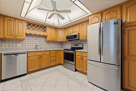 Copropriété à vendre à Saint Petersburg, Floride: 2 chambres, 149.11 m2 № 1913477 - photo 6