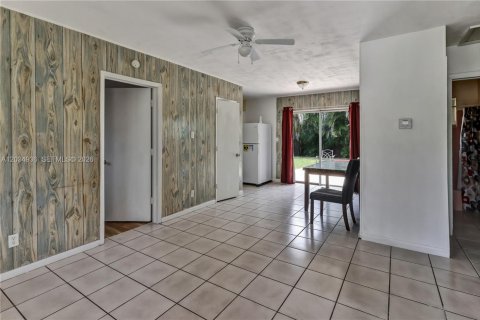 Casa en venta en Sunrise, Florida, 3 dormitorios, 99.68 m2 № 2087864 - foto 2