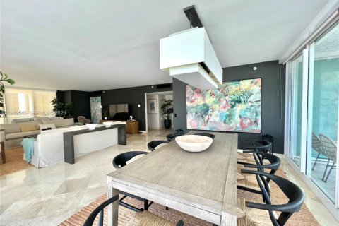 Снять в аренду кондоминиум в Санни-Айлс-Бич, Флорида 3 спальни, 217.39м2, № 2004997 - фото 5