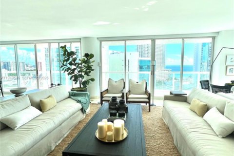 Снять в аренду кондоминиум в Санни-Айлс-Бич, Флорида 3 спальни, 217.39м2, № 2004997 - фото 9