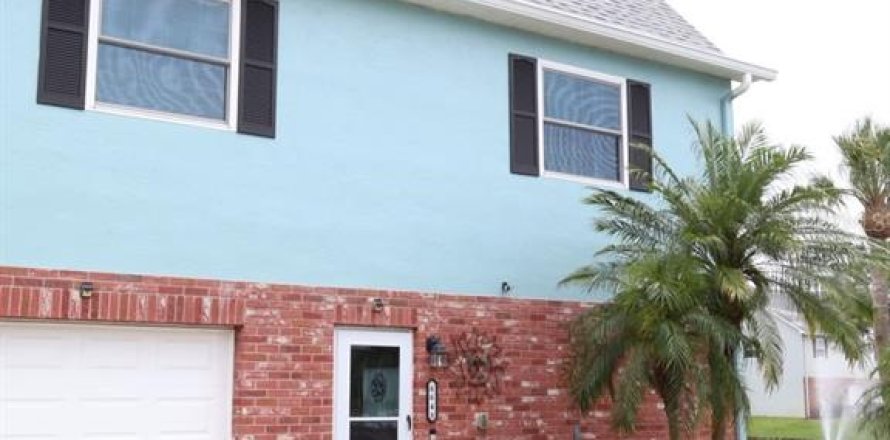 Condo in New Port Richey, Florida, 2 bedrooms № 2104528