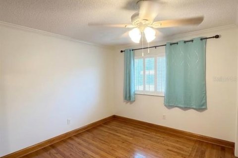 Condo in New Port Richey, Florida, 2 bedrooms № 2104528 - photo 17